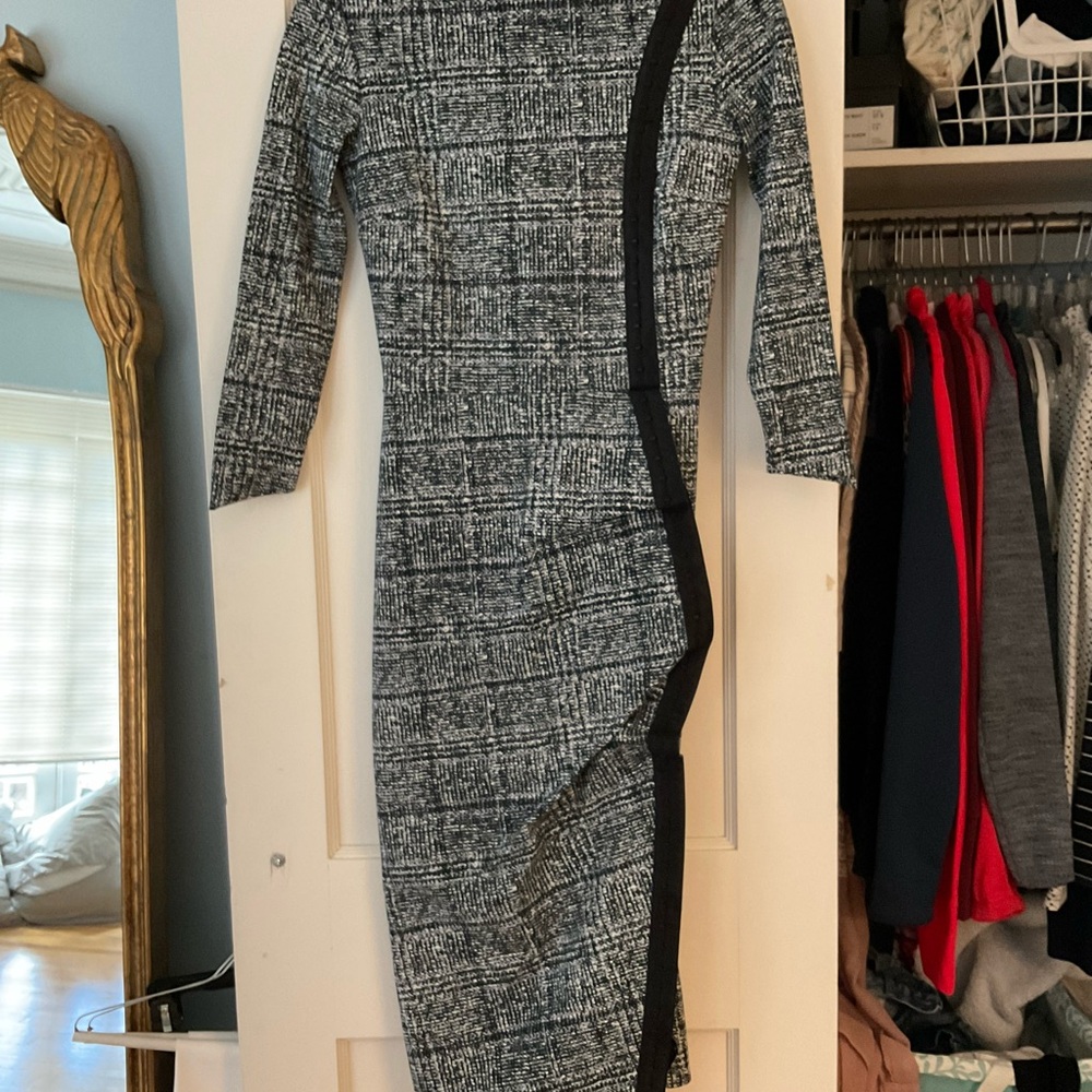 Chiara Boni Black and Gray Long Sleeve Dress